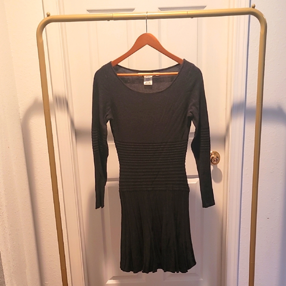 CCO ALL NEED TO GO!!  Max Studio Elegant Gray Knit Dress